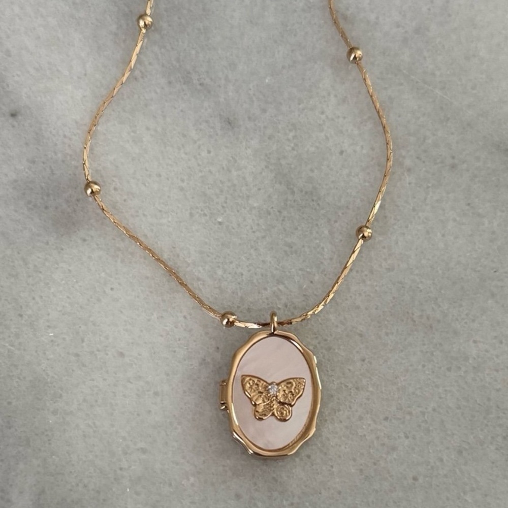 Gold Butterfly Crystal Locket Charm Picture Pendant Necklace 

Brand New - Picture 5 of 6